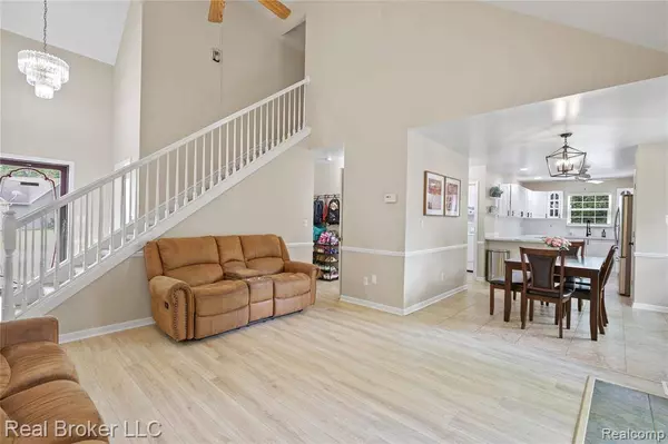 4413 Spring Meadows Court, Burton, MI 48519