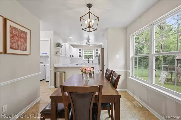 4413 Spring Meadows Court, Burton, MI 48519