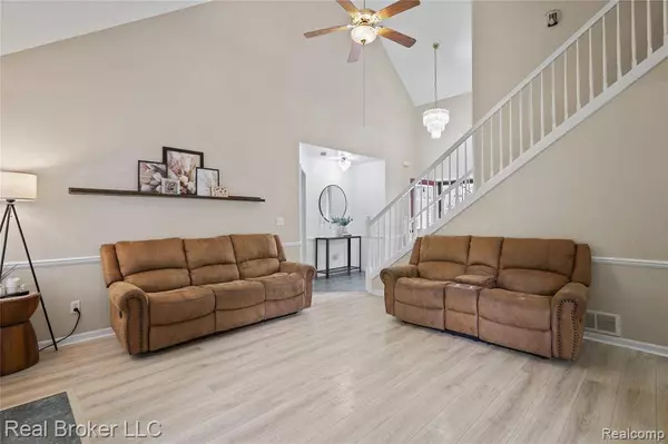 4413 Spring Meadows Court, Burton, MI 48519