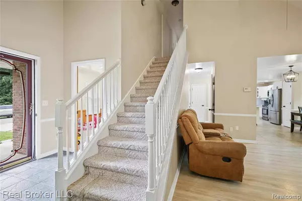 4413 Spring Meadows Court, Burton, MI 48519