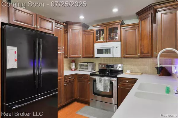 1975 W Hibbard Road, Owosso, MI 48867