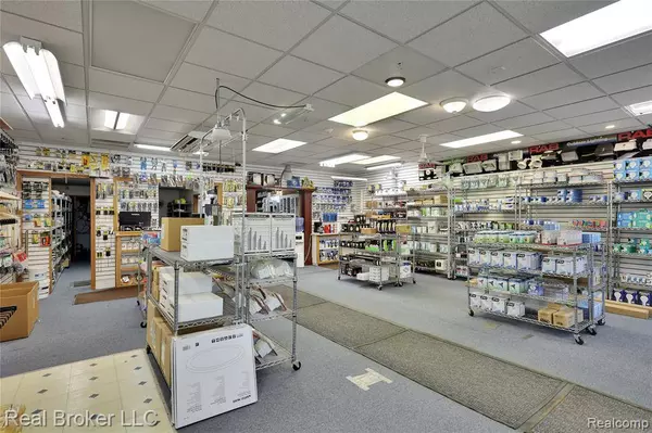 141 W Main Street, Otisville Vlg, MI 48463