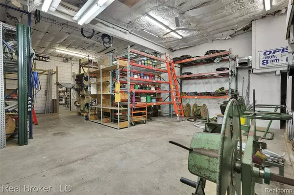 141 W Main Street, Otisville Vlg, MI 48463