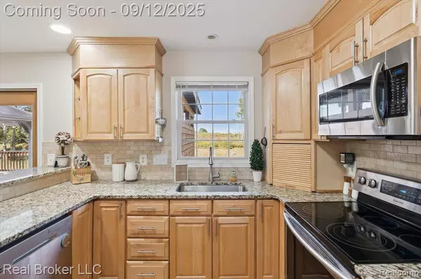 6097 High Valley Drive, White Lake Twp, MI 48383