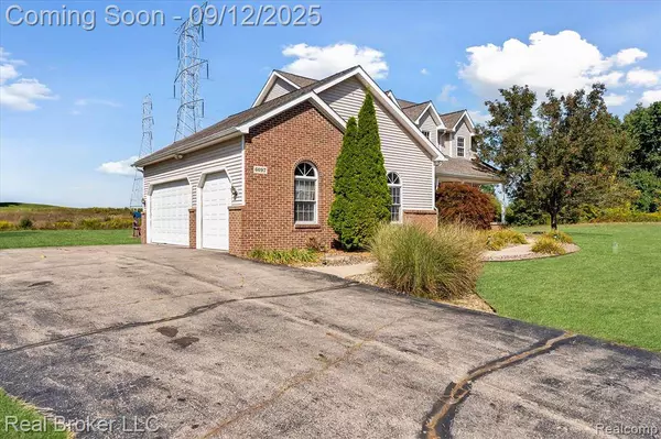 6097 High Valley Drive, White Lake Twp, MI 48383