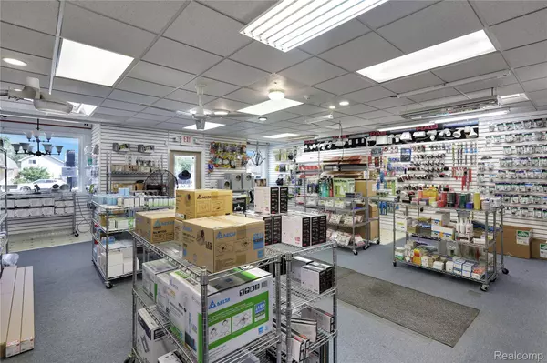 141 W Main ST, Otisville, MI 48463