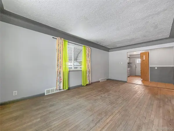 839 Barrie AVE, Flint, MI 48507