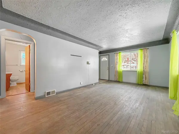 839 Barrie AVE, Flint, MI 48507