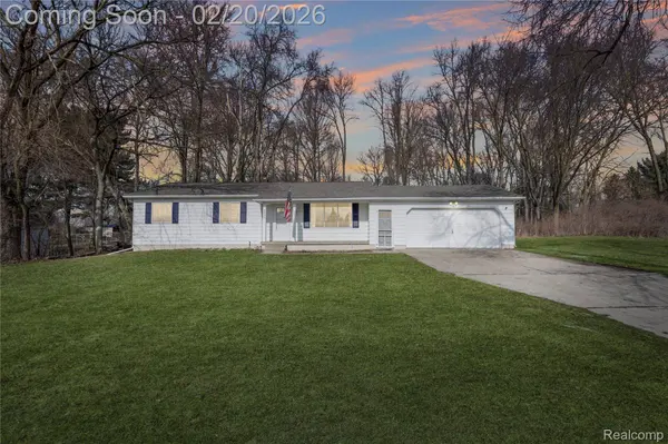 4435 Meadowbrook DR, Flint, MI 48506