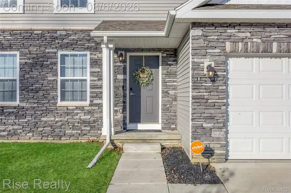 2027 Stillwater DR, Davison, MI 48423