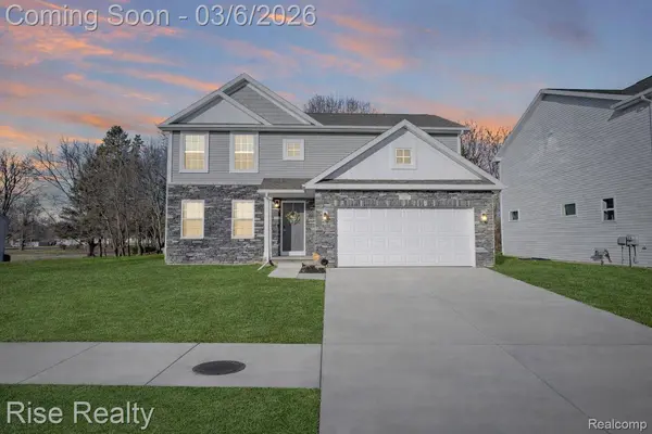 2027 Stillwater DR, Davison, MI 48423