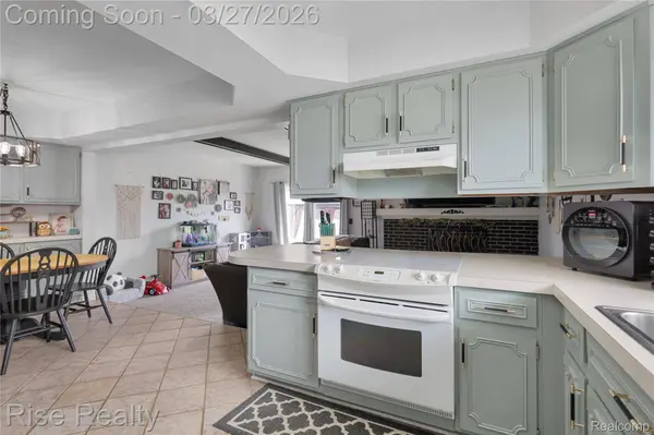 5407 Fairview DR, Grand Blanc Charter Township, MI 48439