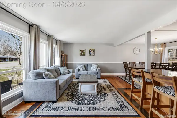 1366 Ox Yoke DR, Flint Charter Township, MI 48532