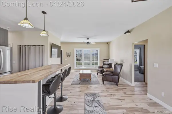 4399 E Bristol RD, Burton, MI 48519