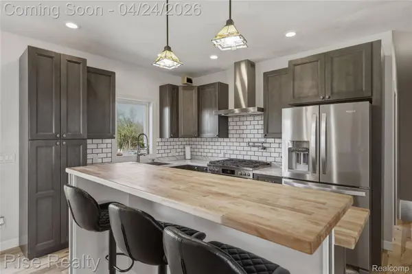 4399 E Bristol RD, Burton, MI 48519
