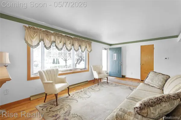 526 Dodson CT, Bay City, MI 48708