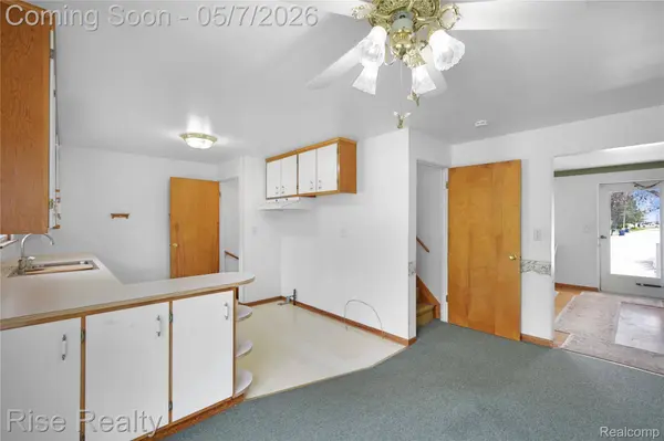 526 Dodson CT, Bay City, MI 48708