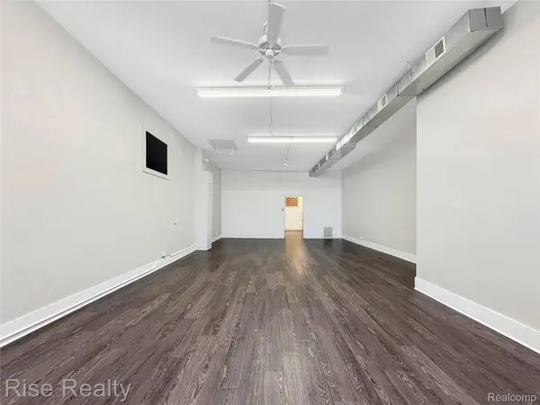 3366 S Saginaw ST, Burton, MI 48529