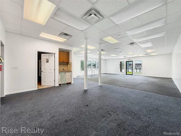 4449 S Saginaw ST, Burton, MI 48529