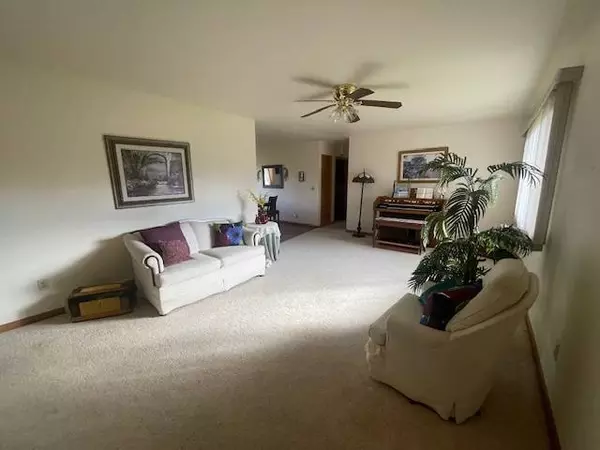 1037 Cottonwood Drive, Wray, CO 80758