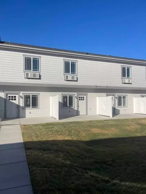 820 Grant Street #H, Wray, CO 80758