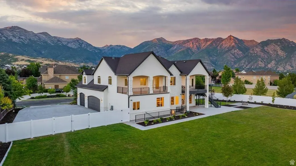 Can I Buy a Utah Home With a Friend or Family Member?