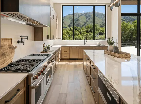 What to Expect When Buying a Home in Utah,Dana Johns-Szucs