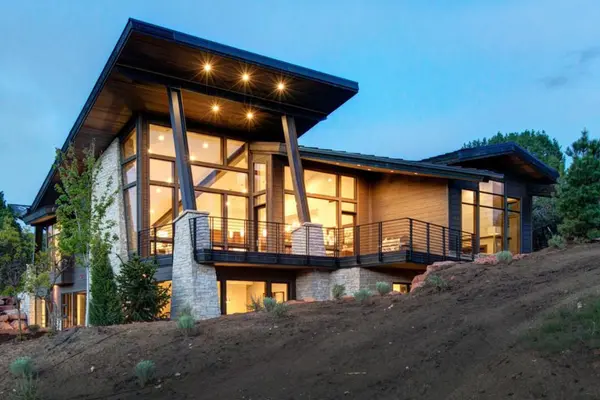 Should You Sell to a Cash Buyer or iBuyer in Utah