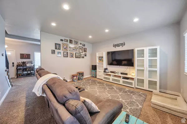 6081 W HAVEN RIDGE WAY N, West Valley City, UT 84128