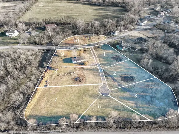 621 Old Highway 31 E 3, Bethpage, TN 37022