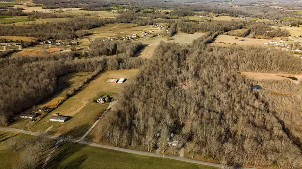 366 Parker Rd, Portland, TN 37148