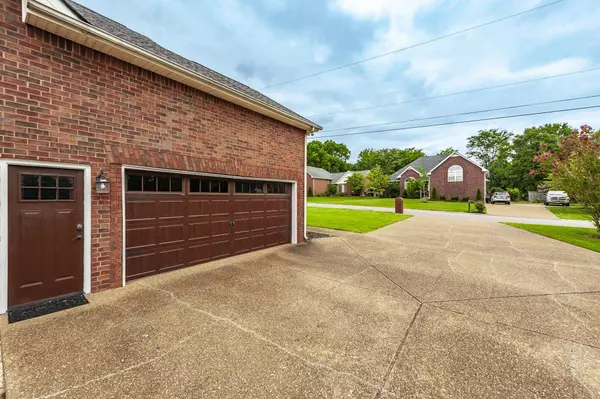 117 Waterford Way, Hendersonville, TN 37075