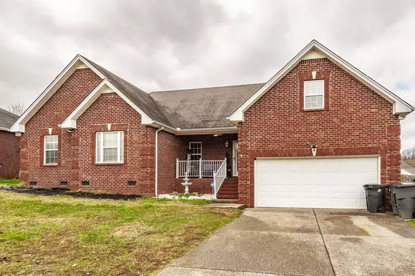 446 Robins Trl, Westmoreland, TN 37186
