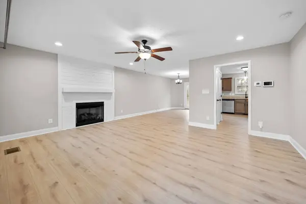 195 Bonnell Dr, Clarksville, TN 37042