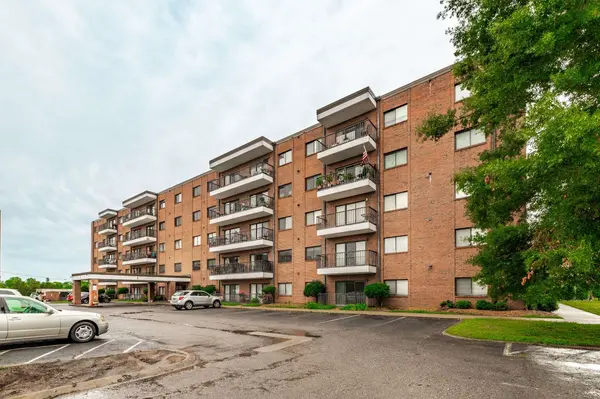 200 Sanders Ferry Rd #2408, Hendersonville, TN 37075