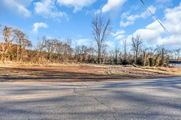 628 Old Highway 31 E 3