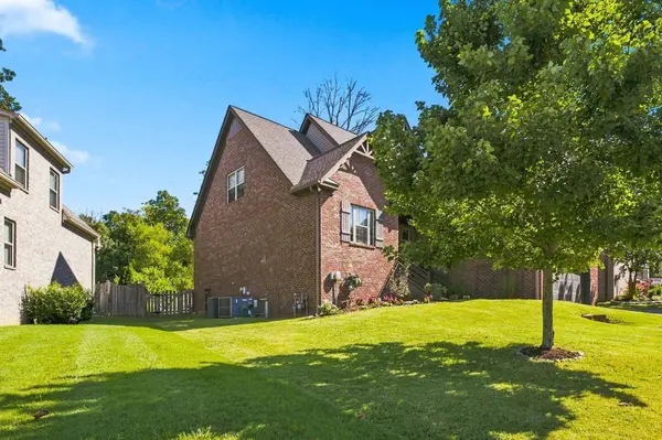 2561 Hessey Pass, Mount Juliet, TN 37122