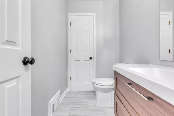 7011 STILLBROOK DR, Germantown, TN 38138