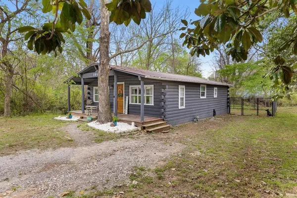 1909 S Lamar Avenue, Denison, TX 75021