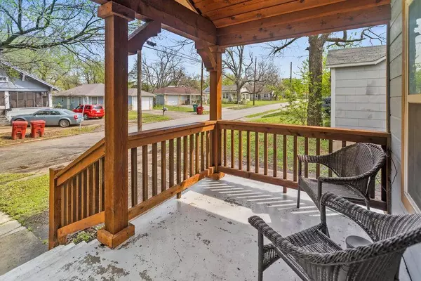 1108 E Jones Street, Sherman, TX 75090