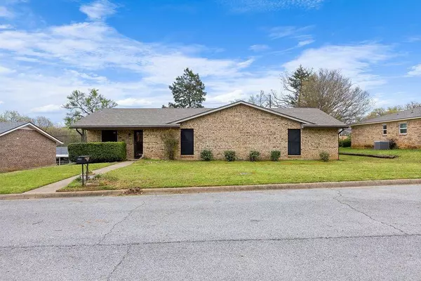3014 Jennifer Avenue, Denison, TX 75020