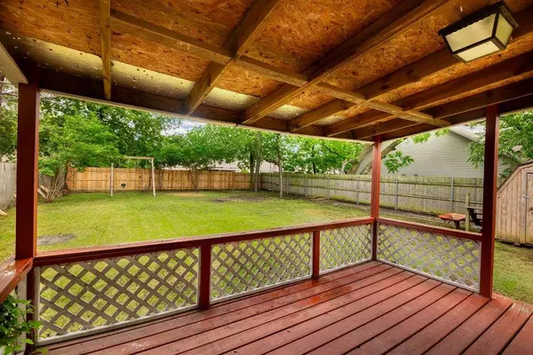 915 N Woods Street, Sherman, TX 75092