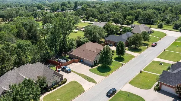 2110 Park Ridge, Denison, TX 75020