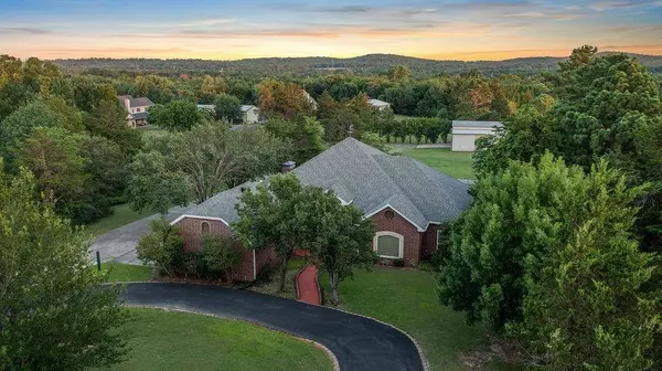 106 Glenwood Drive, Denison, TX 75020