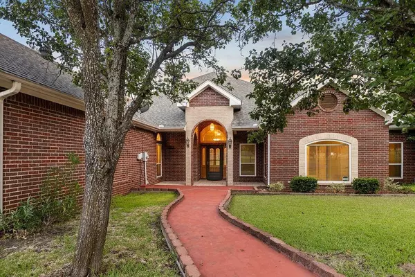 106 Glenwood Drive, Denison, TX 75020