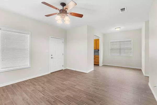 811 W Woodard Street, Denison, TX 75020