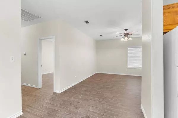 811 W Woodard Street, Denison, TX 75020