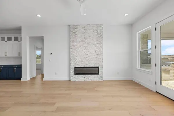 186 Desert Mountain Drive, Gordonville, TX 76245