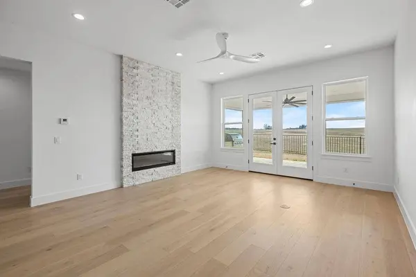 186 Desert Mountain Drive, Gordonville, TX 76245