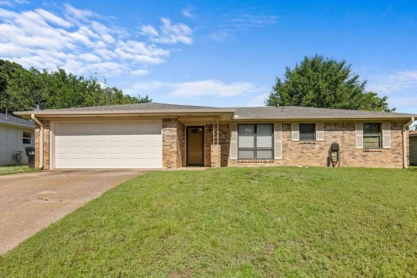 2022 Jerry Avenue, Denison, TX 75020